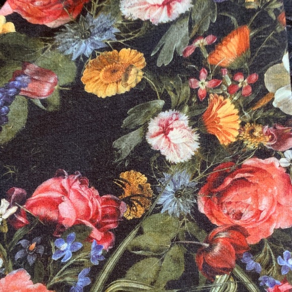 Selkie Dark Floral Lounge Pants - Picture 5 of 5